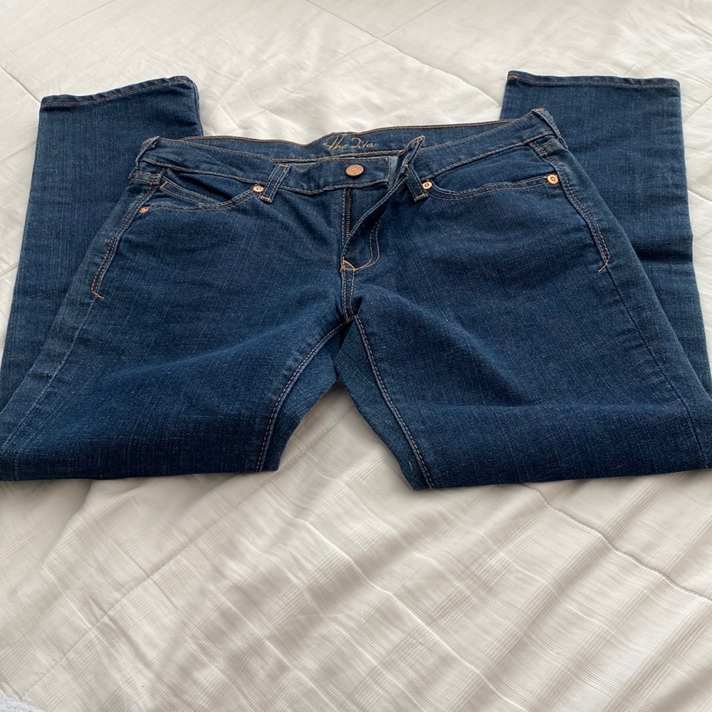 NWOT The Diva size 8 short blue skinny jeans. 5 pockets
